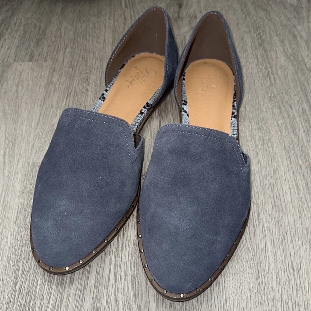 Crown Vintage Women's D’orsey Suede Navy Flats